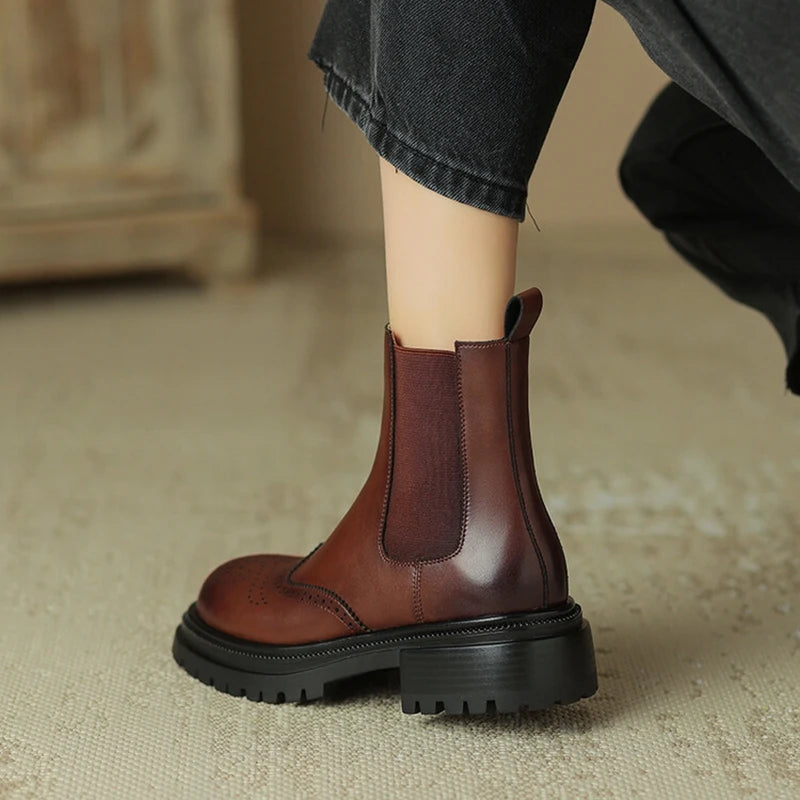 Botas Feminina em Couro Italiano Chelsea - Inverno 2024